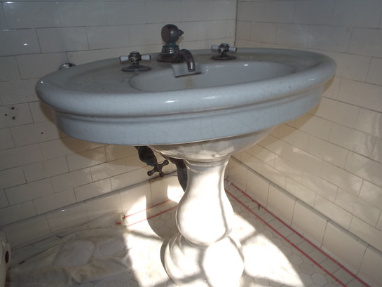Antique Early Pottery Pedestal Sink